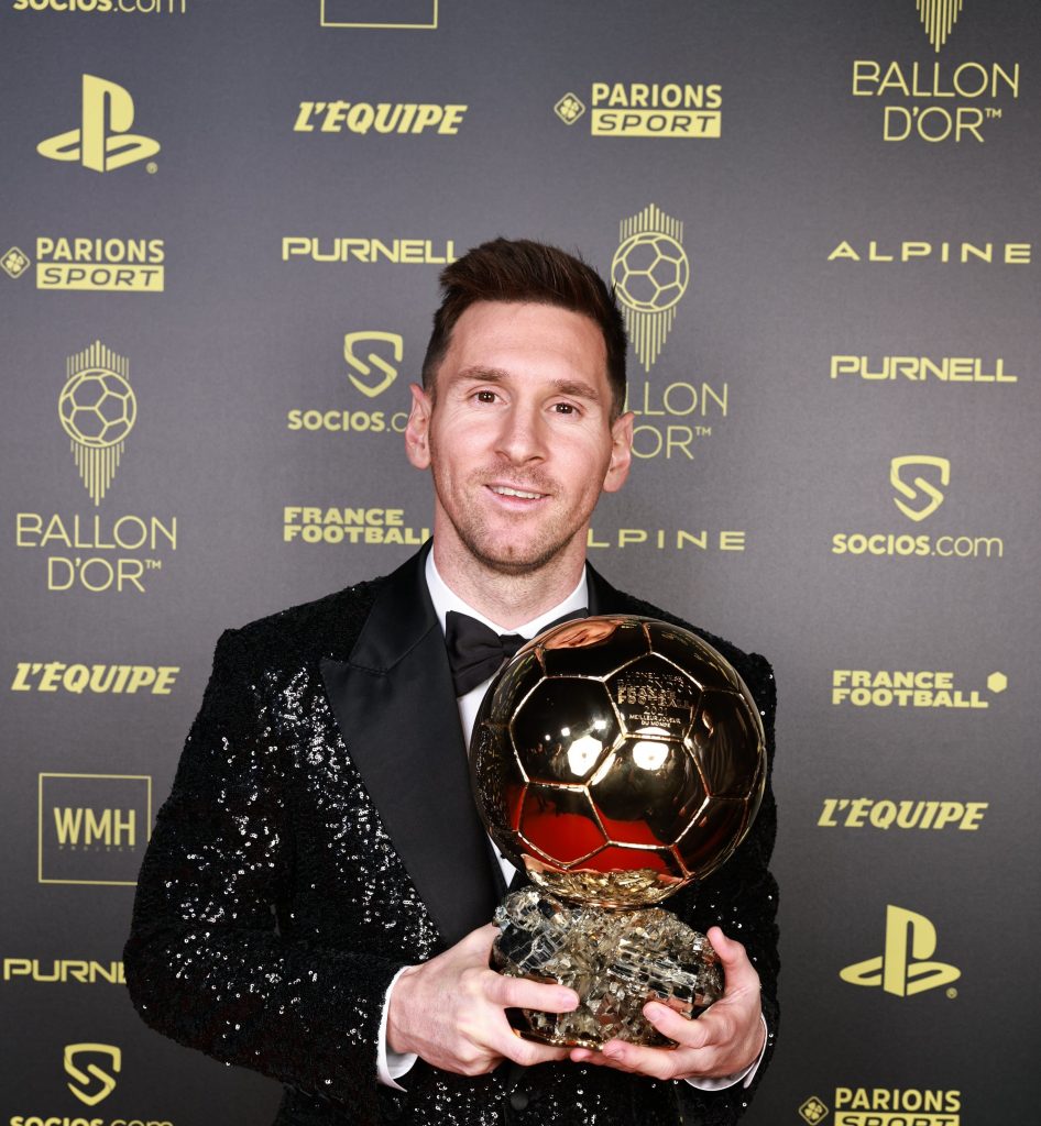 Lionel Messi remporte le ballon d’Or 2021 , son 7e Ballon d’Or