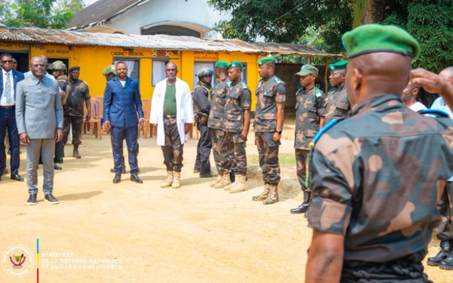 Maniema : Le Vice-Premier Ministre de la Défense Guy Kabombo Inspecte les FARDC et Annonce un Hôpital Militaire Moderne à Kindu