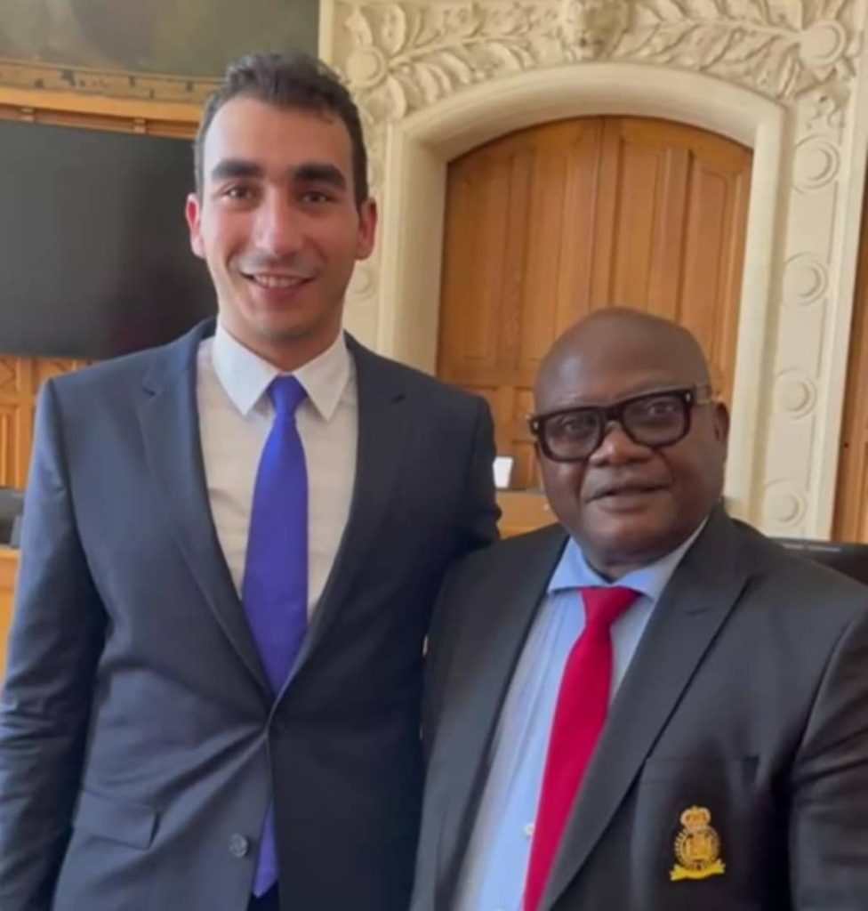 Soutenance d’une Thèse de Doctorat en Droit à Paris 2 : Le professeur Mabiala Umba invité d’honneur à la thèse du prince marocain Reda