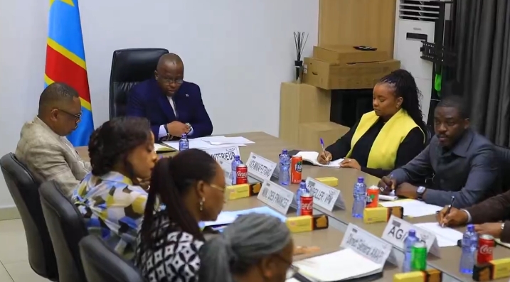 RDC : Le VPM Shabani accélère la digitalisation de la procédure d’octroi des visas pour moderniser le climat des affaires