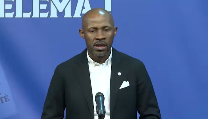 RDC : Patrick Muyaya annonce l’ouverture humanitaire de l’aéroport de Goma malgré l’occupation illégale