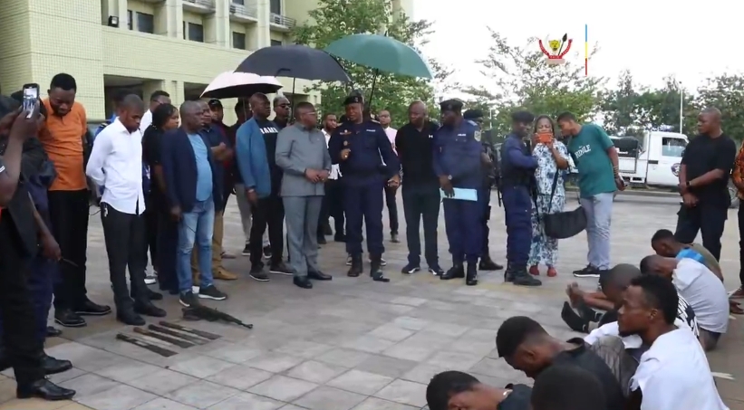 RDC : 19 présumés braqueurs arrêtés et présentés au VPM Shabani dans le cadre de l’opération « Ndobo »