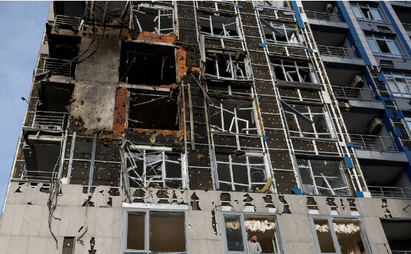 Ukraine–Russie : Zelenskiy prêt à avancer sur un plan de paix en discussion avec Trump