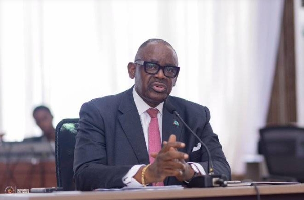 Sécurité des sites miniers en RDC : Le Ministre des Mines auditionné par l’Assemblée nationale pour renforcer la protection des populations et de l’environnement