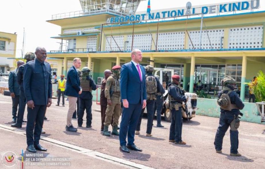 Renforcement de la Défense en RDC : Le VPM Guy Kabombo et son homologue belge Theo Francken inspectent les infrastructures militaires à Kindu
