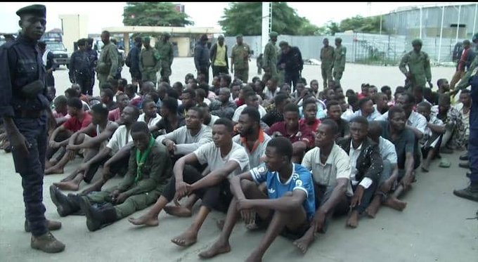 Kinshasa : 115 individus armés et sous stupéfiants arrêtés lors d’opérations conjointes FARDC-Police