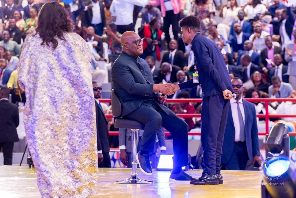 Kinshasa : près de 3 000 jeunes échangent directement avec le Président Félix Tshisekedi au stade Tata Raphaël