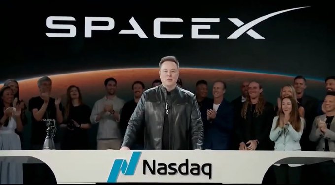 Elon Musk devient le premier « trillionnaire » au monde après l’introduction de SpaceX en bourse