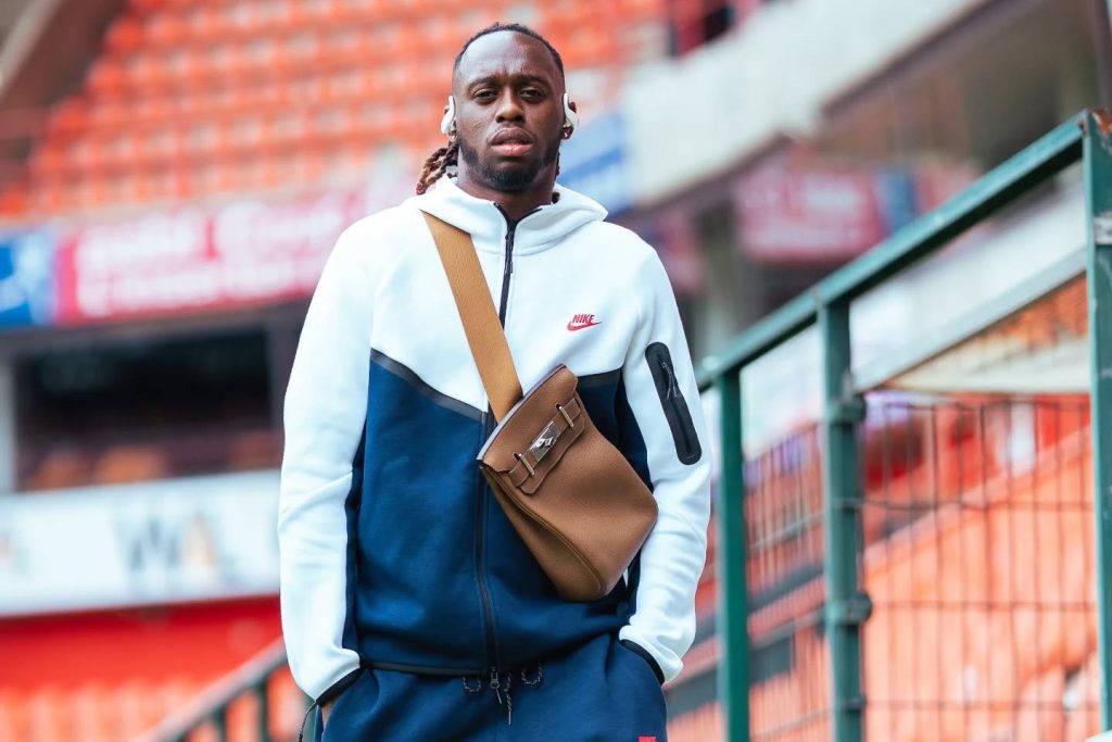 Aaron Wan-Bissaka retardé chez les Léopards : Sébastien Desabre révèle une sanction de la FIFA
