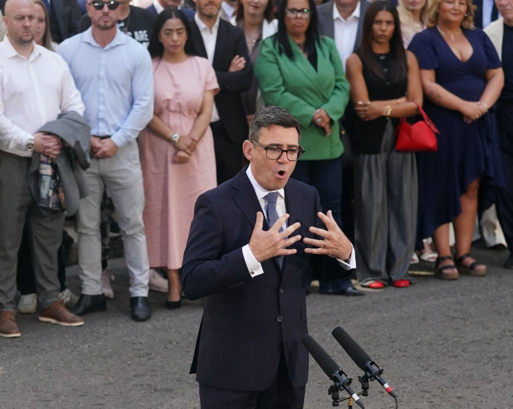 Royaume-Uni : Andy Burnham promet une rupture historique et lance son mandat avec un ambitieux plan de reconstruction nationale