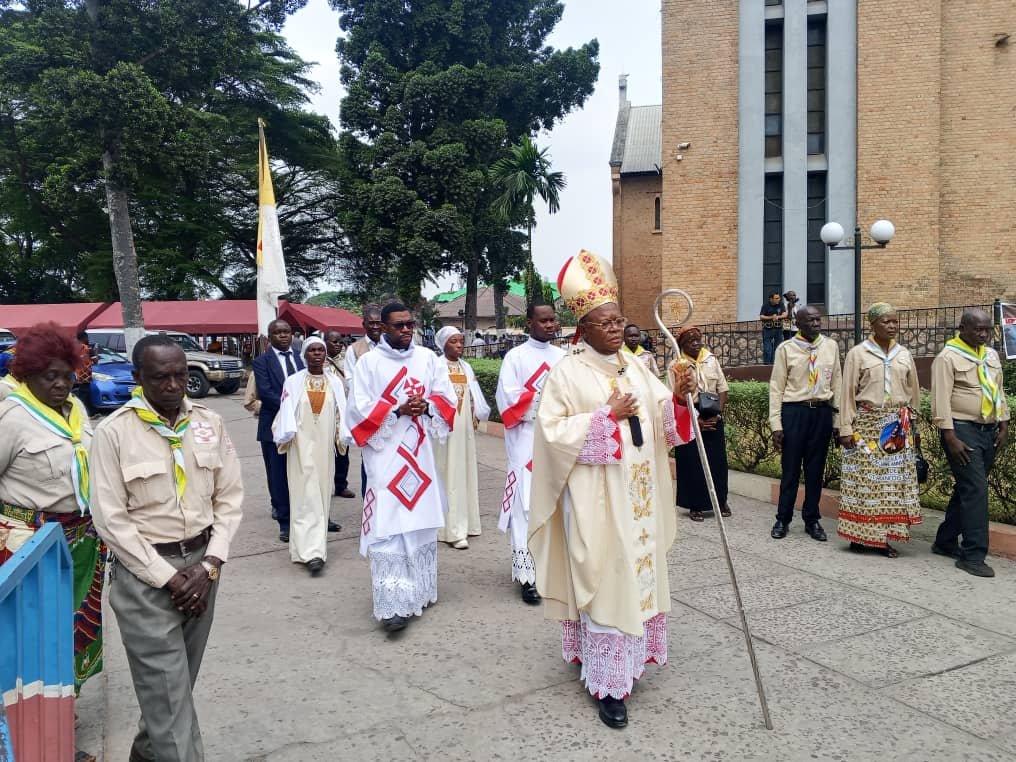 Fridolin Ambongo alerte sur l’insalubrité à Kinshasa : « notre ville est devenue une immense poubelle»