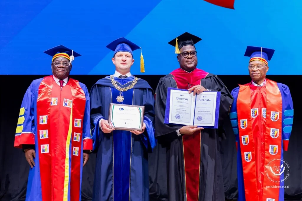 Moscou : Le Président Félix Tshisekedi reçoit le titre de Docteur Honoris Causa de l’Université russe de l’Amitié des Peuples (RUDN)