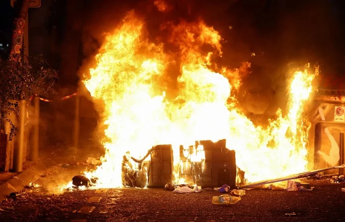 France : des manifestations massives virent aux violences, des centaines d’arrestations et un important dispositif policier Déployé
